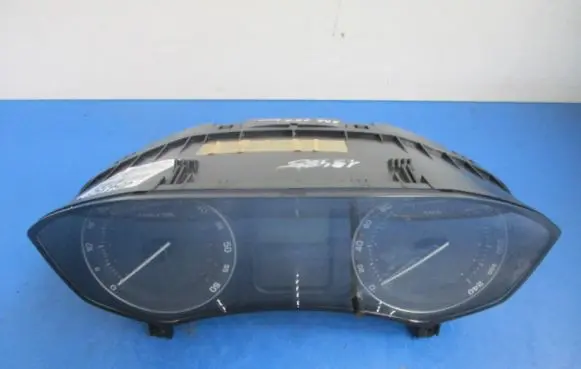 Skoda Octavia Mk2 (1Z) Speedometer (instrument cluster) 1Z0920802D