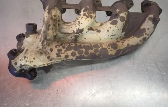 Mercedes-Benz E W124 Exhaust manifold