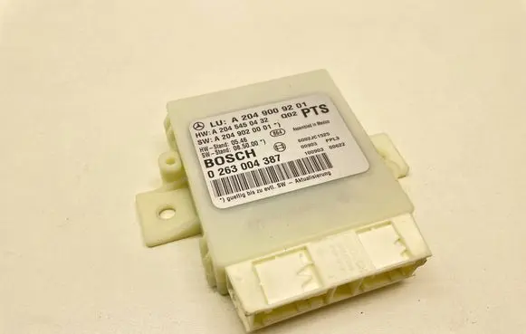 Mercedes-Benz C W204 Parking PDC control unit/module A2045450432 A2049020001 A2049009201