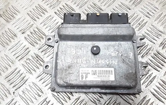 Nissan Juke I F15 Engine control unit/module MEC940160