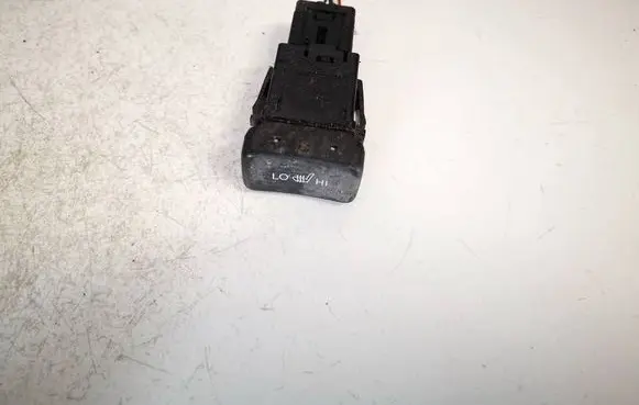 Suzuki SX4 S-Cross Seat heating switch 