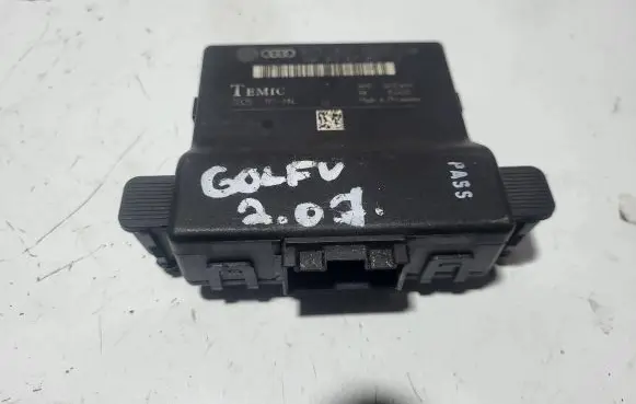 Volkswagen Golf V Gateway control module 1K0907951 1K0907553D
