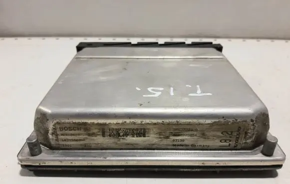 Volvo S80 Engine control unit/module 0281011078 30637733A