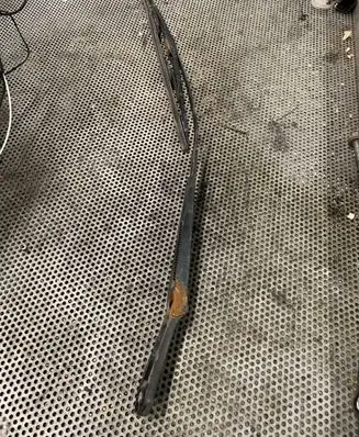 Volkswagen Transporter - Caravelle T5 Front wiper blade arm 7H1955410C