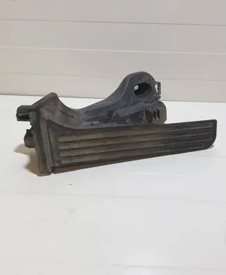 Volkswagen Touran I Accelerator throttle pedal 1T1721503H 6PV00868900