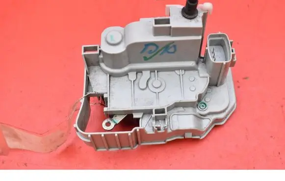 Chrysler Delta Front door lock 