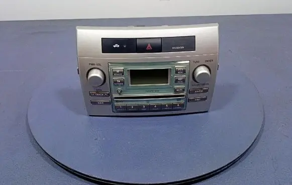Toyota Corolla Verso E121 Radio/CD/DVD/GPS head unit 861200F010