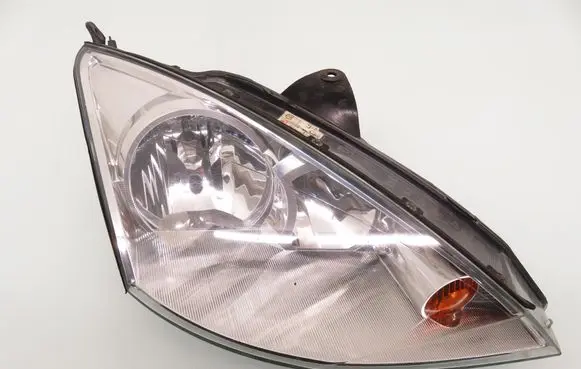 Ford Focus Headlight/headlamp 2M5113W029BD
