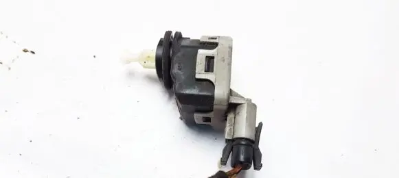 Headlight level adjustment motor