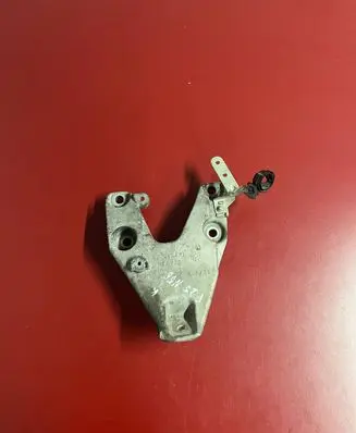 BMW X3 F25 Engine mounting bracket 6864719 22116864719