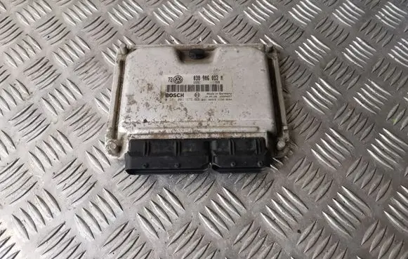 Volkswagen Golf IV Engine control unit/module 038906012M 0281001979