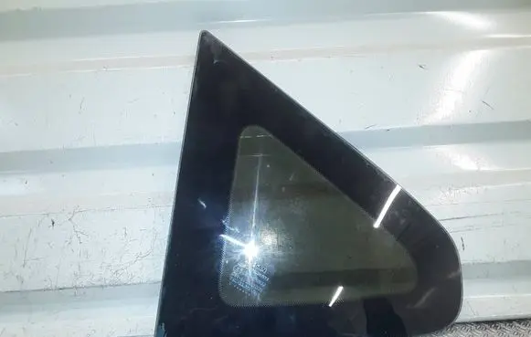 Nissan Qashqai Rear side window
