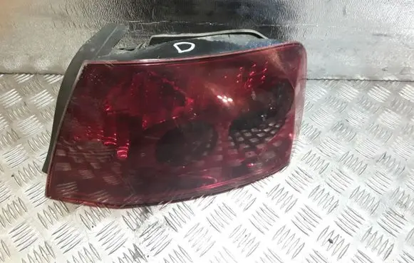 Peugeot 407 Rear/tail lights 03024