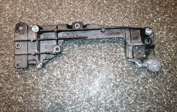 Volkswagen PASSAT B6 EGR valve cooler bracket 03G131159