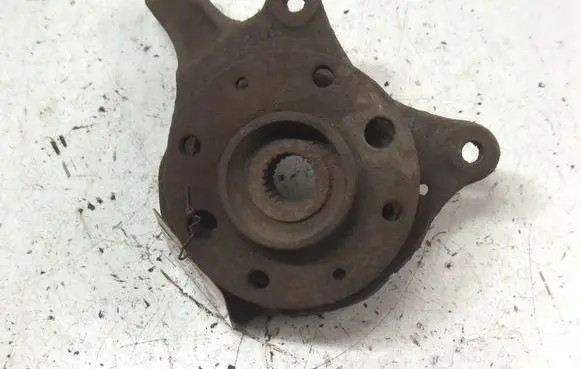 Renault 21 Front wheel hub spindle knuckle 