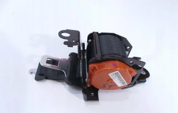 Suzuki SX4 S-Cross Middle seatbelt (rear) 502QIAR143