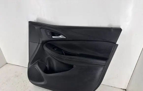 Buick Encore GX I Front door card panel trim 42786409 42897022 42771606