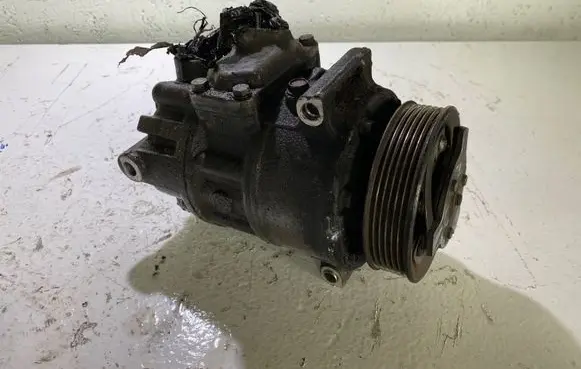 Volkswagen Caddy Air conditioning (A/C) compressor (pump) 1K0820519F 041668117B4 R134A681P