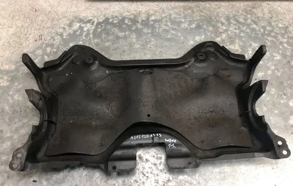 Mercedes-Benz E W212 Engine splash shield/under tray A2125201323BILI A2125201323