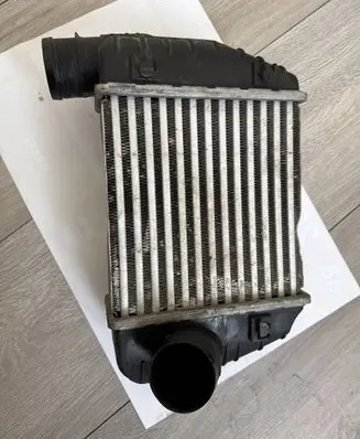 Audi A6 S6 C6 4F Intercooler radiator