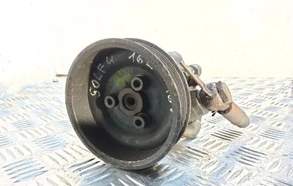 Volkswagen Golf IV Power steering pump