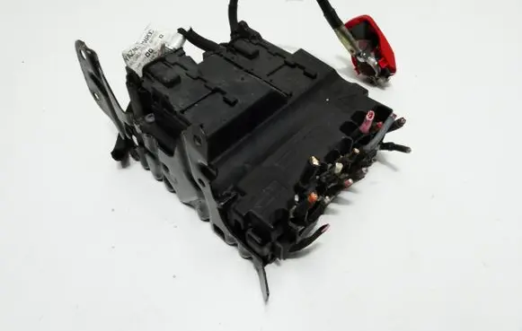 Citroen C4 II Picasso Fuse module 9675349880 22661F01