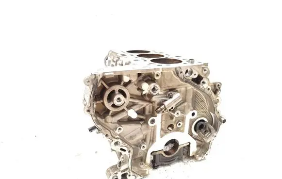 BMW 2 F45 Engine block B38A15A