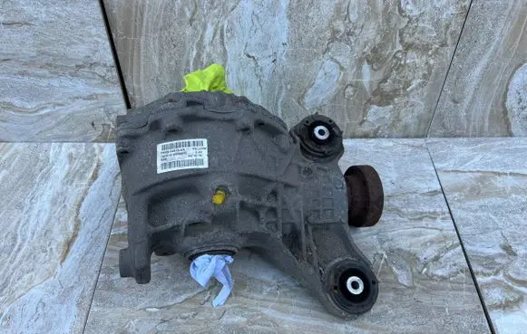 Jaguar XJ X351 Rear differential FW934A213AA 76771510295232