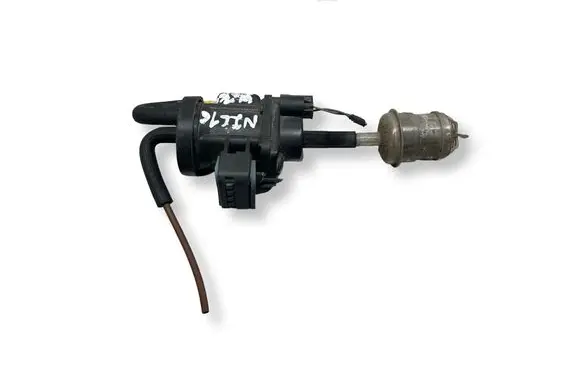 Mercedes-Benz ML W163 Turbo solenoid valve A0005450527