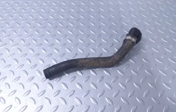 Land Rover Defender Engine coolant pipe/hose M8B218C553MD LR142016
