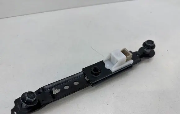 KIA EV3 Seat belt adjustment rail