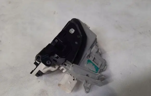 Audi A5 8T 8F Front door lock 8J1837015D