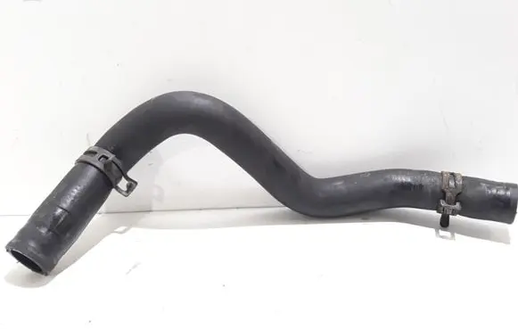 Volkswagen Touareg I Engine coolant pipe/hose 7L6121058C