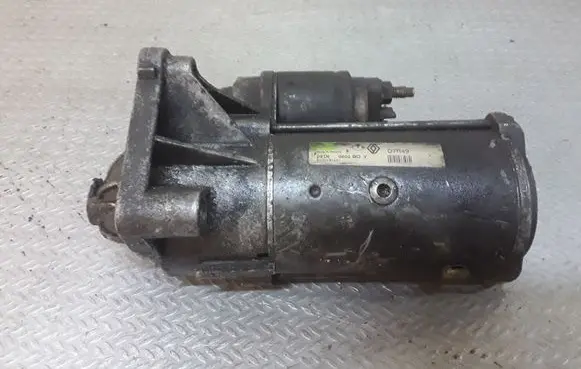 Renault Laguna II Starter motor 8200331251 D7R49