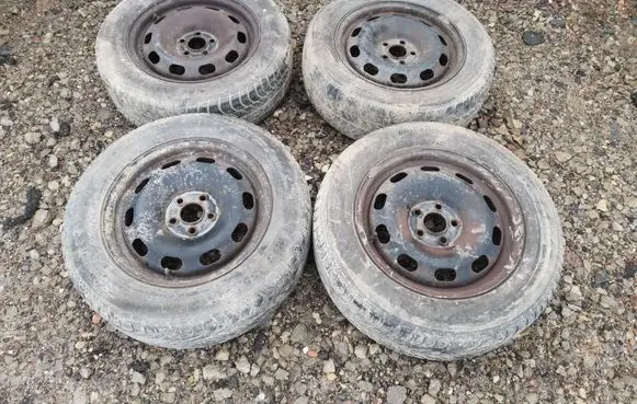 Volkswagen New Beetle R15 steel rim KBA43737 19565R15