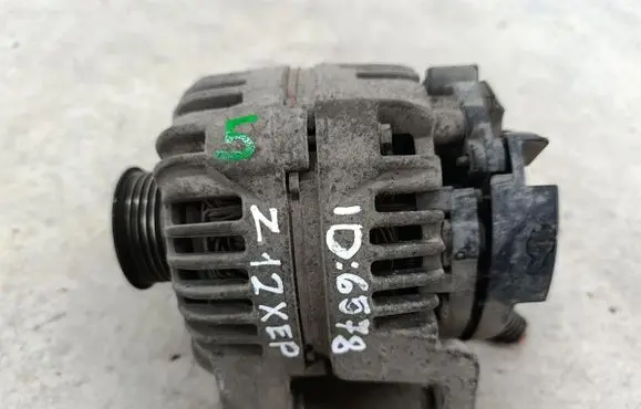 Opel Corsa D Generator/alternator 13222930