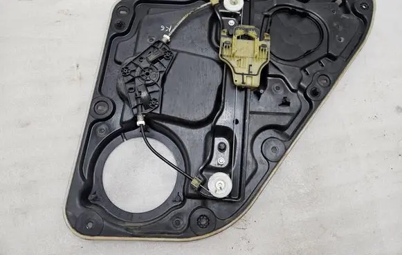 Jeep Grand Cherokee Rear window lifting mechanism without motor 926817 68231069AA