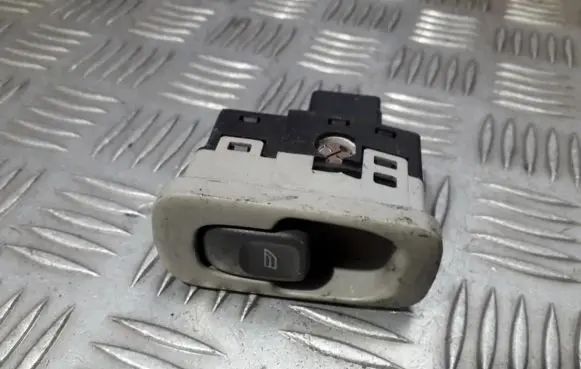 Volvo S80 Electric window control switch 9476696 19206