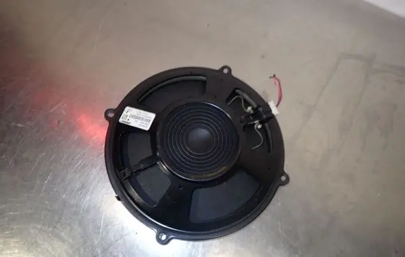 Infiniti M Parcel shelf speaker 28138AT400