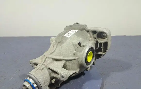 BMW X3 E83 Rear differential 8686219