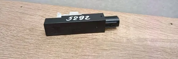 Mazda CX-5 Antenna control unit KD45676NXA