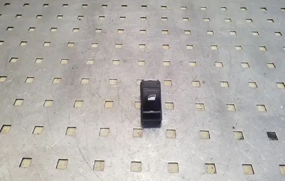 Peugeot 3008 I Electric window control switch