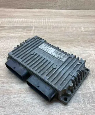 Renault Megane I Gearbox control unit/module 7700113460 S105280014B 7700110261