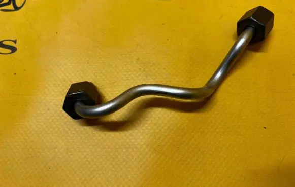 BMW X3 E83 Fuel injector supply line/pipe 13537792717 7792717