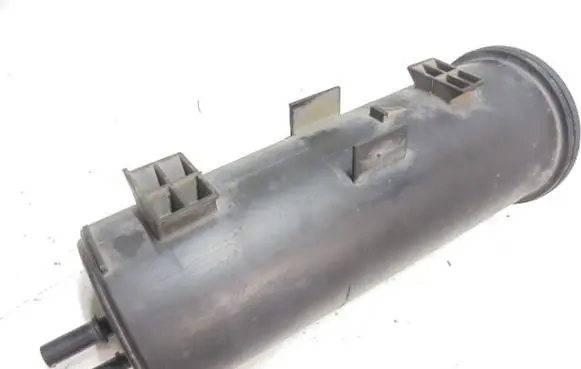 Active carbon filter fuel vapour canister