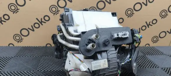 Opel Mokka B Interior heater climate box assembly housing 9829049180