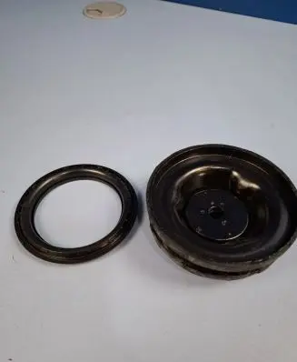 Ford Mondeo MK I Front coil spring rubber mount 1793880 6799585