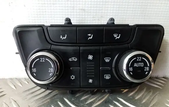 Opel Mokka Climate control unit 13429880 A2C50113251