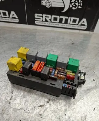 Mercedes-Benz ML W164 Fuse module A1645400672