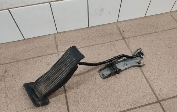 Honda Accord Accelerator throttle pedal 